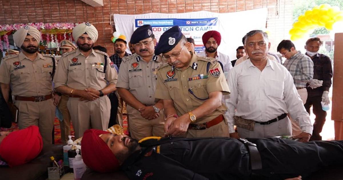 120 Punjab cops donate blood in Chd